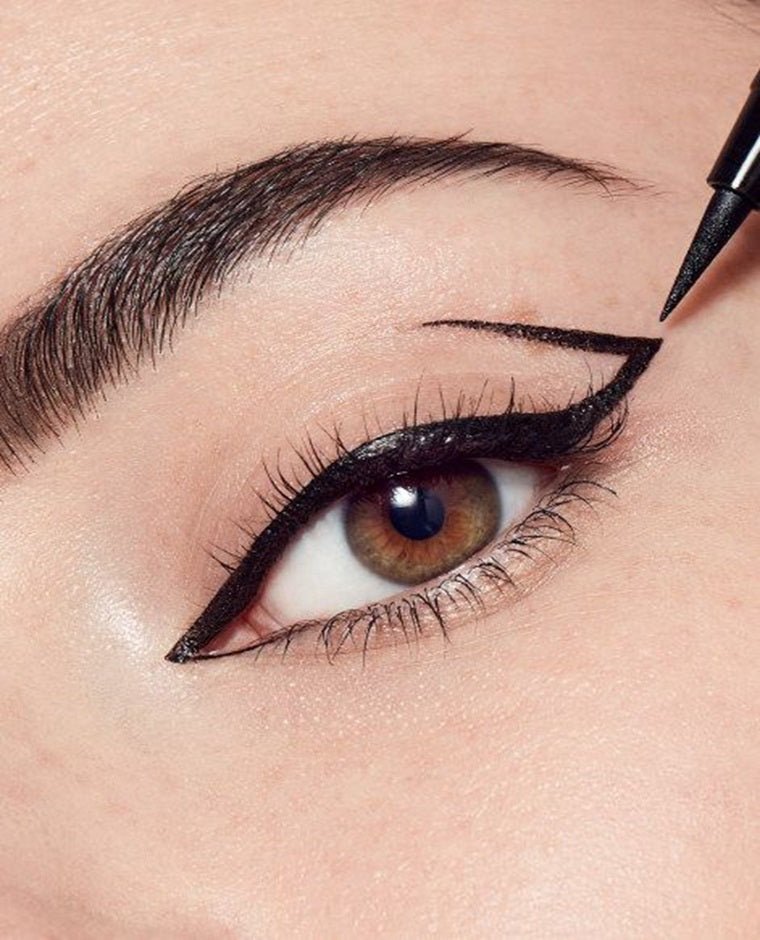 The Perfect Eyeliner. - Radiant Aura Universe